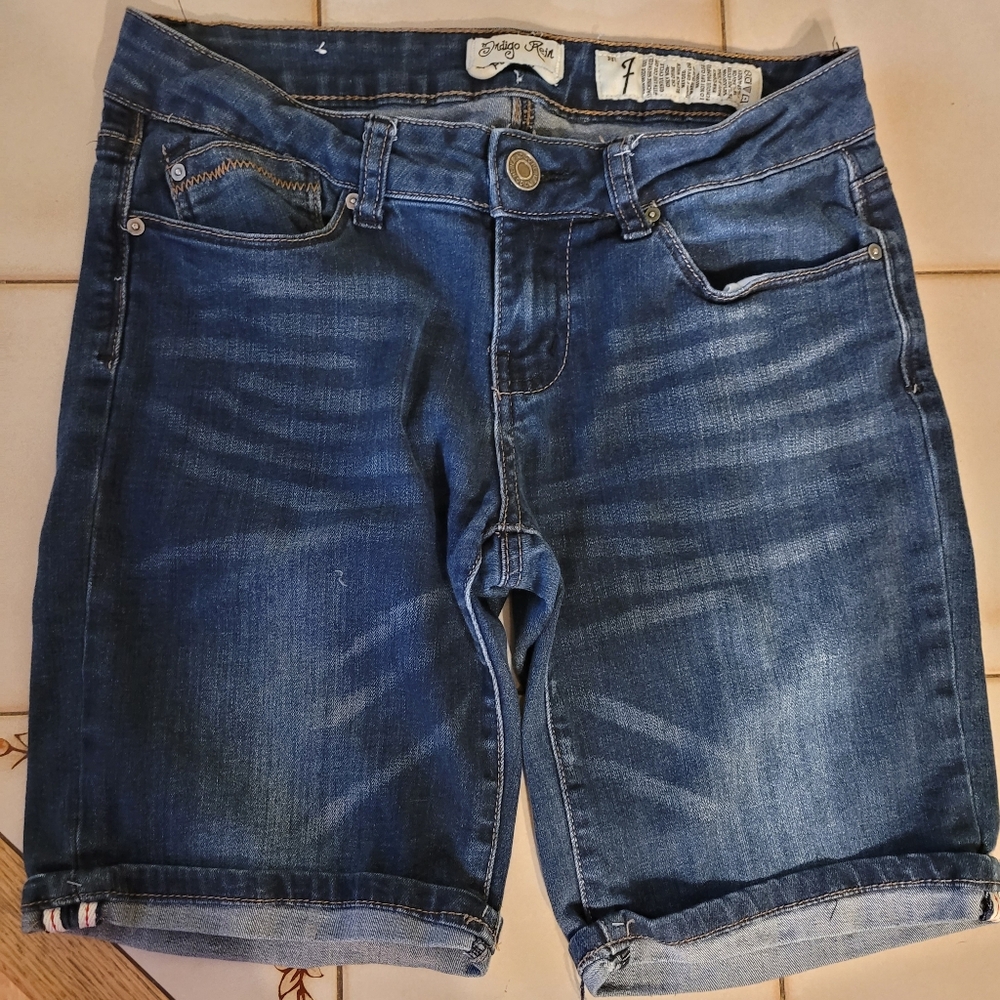 Indigo Rein long blue jean shorts sz.7